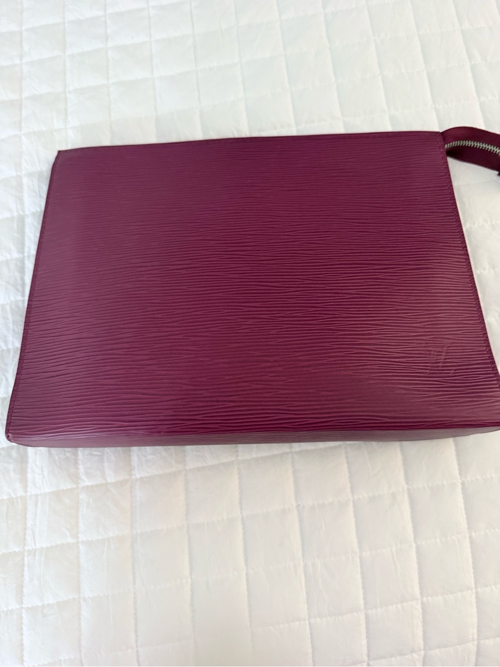 Louis Vuitton Women's Textured Clutch Makeup Bag in Fushia NEW. In EPI LEATHER